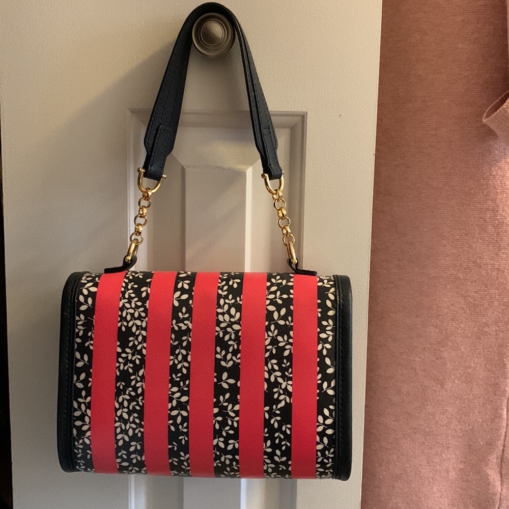 Draper James printed lady clutch purse with strap. Used once. - Picture 2 of 4